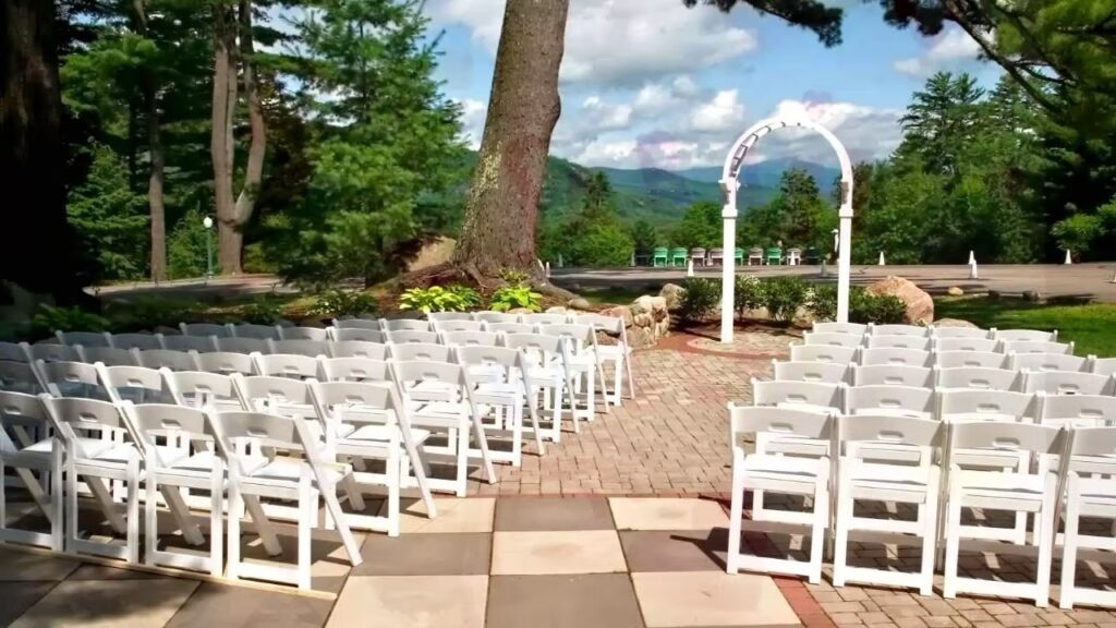 Ourdoor ceremony area at Stonehurst Manor in North Conway, New Hampshire