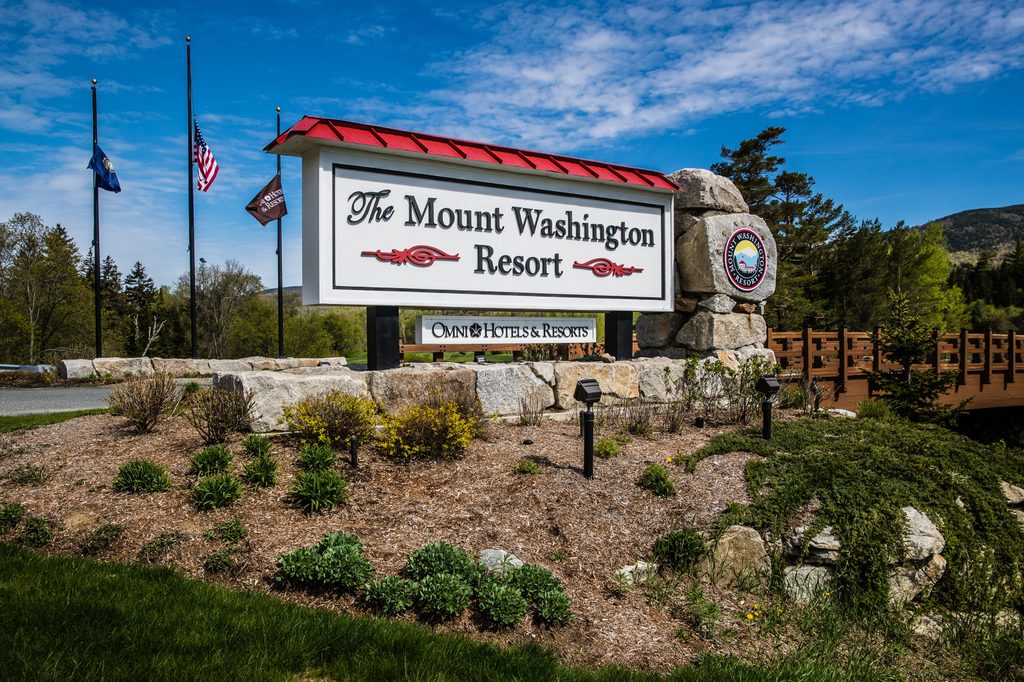 Entrance sign for the Omni Mount Washington Resort in Bretton Woods, New Hampshire